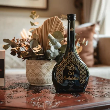 Luxury Spanish extra virgin olive oil 500ml gift bottle in Dubai